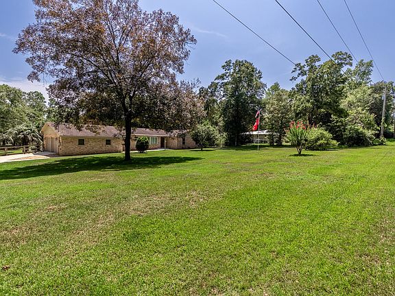 2nd image of 10736 Pecan Dr