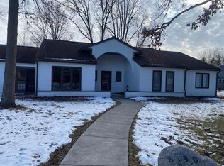 8130 Roanoke Dr, Fort Wayne, IN 46835