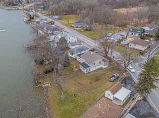 7601 Lake Shore Dr, Cedar Lake, IN 46303