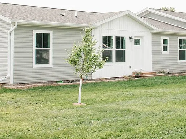 14 N 14th St, Oakes, ND 58474