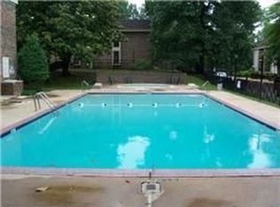 6590 Poplar Woods Cir S APT 4, Memphis, TN 38138