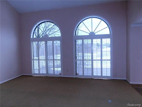 3rd image of 2286 Sudbury Way