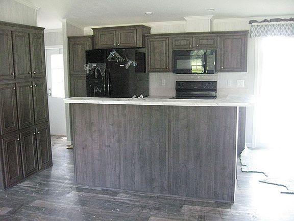 3rd image of 2193 Bruce St #16