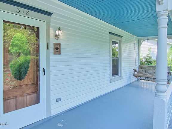 5th image of 318 Clay St SW