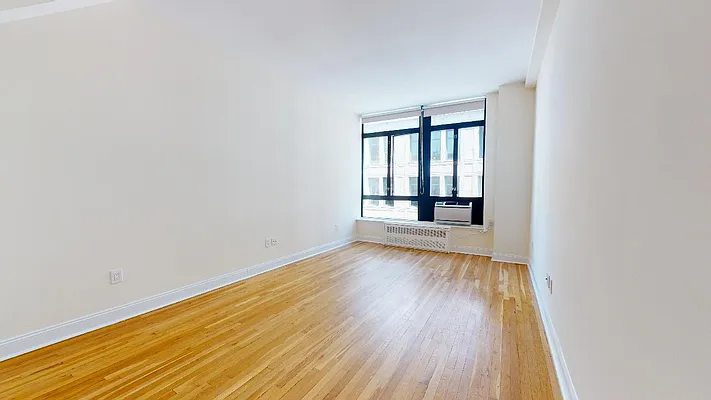 Rented by Bond New York | media 9