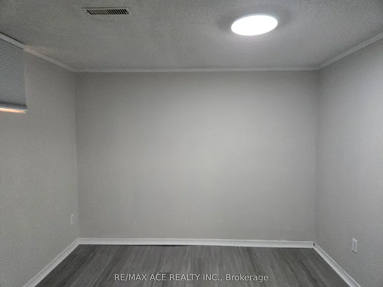 65 Dellbrook Cres #BASEMENT — Photo 15