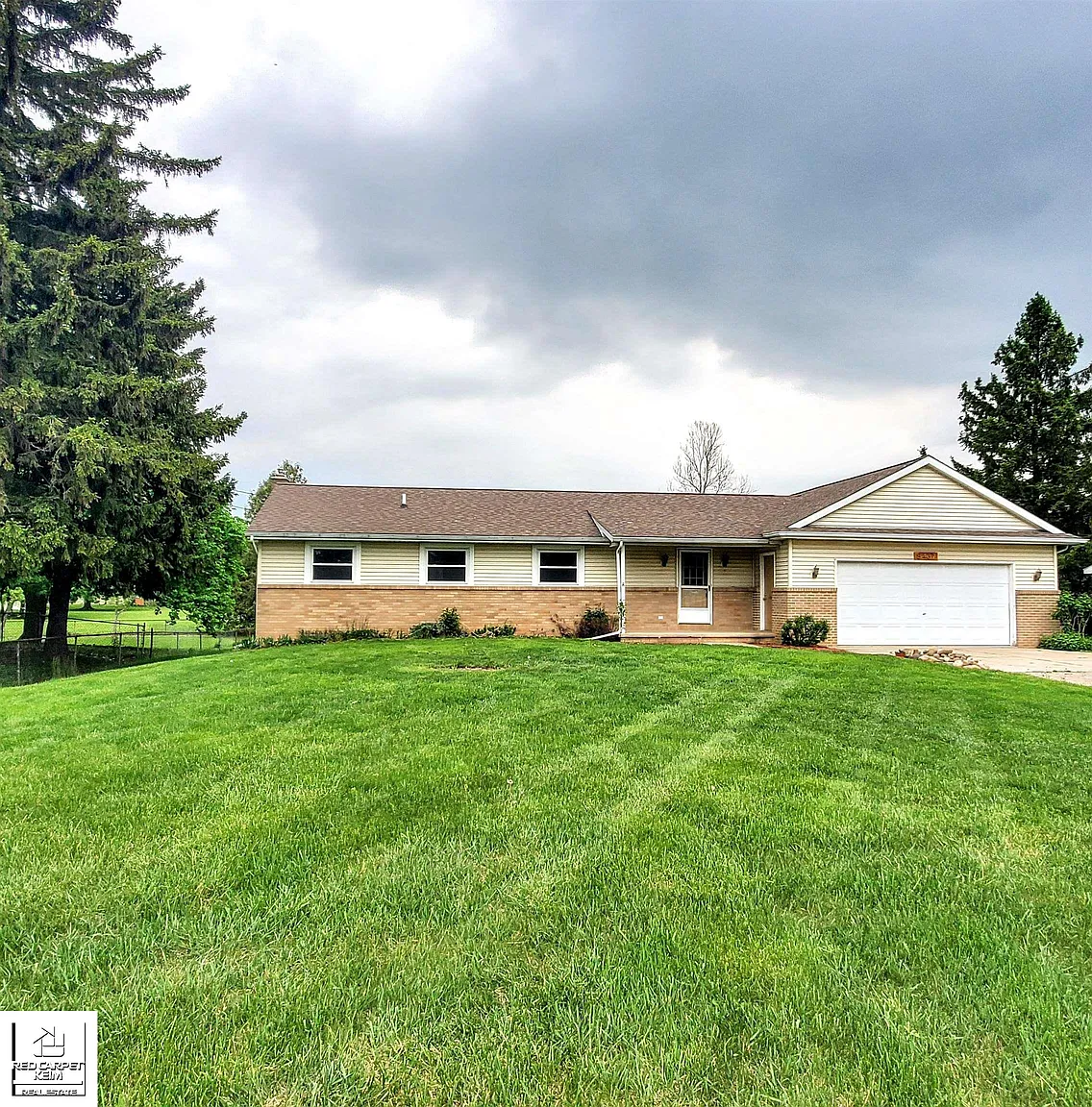 5437 E Hill Rd photo 1