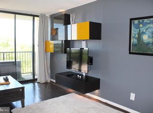 4 Monroe St APT 801, Rockville, MD 20850