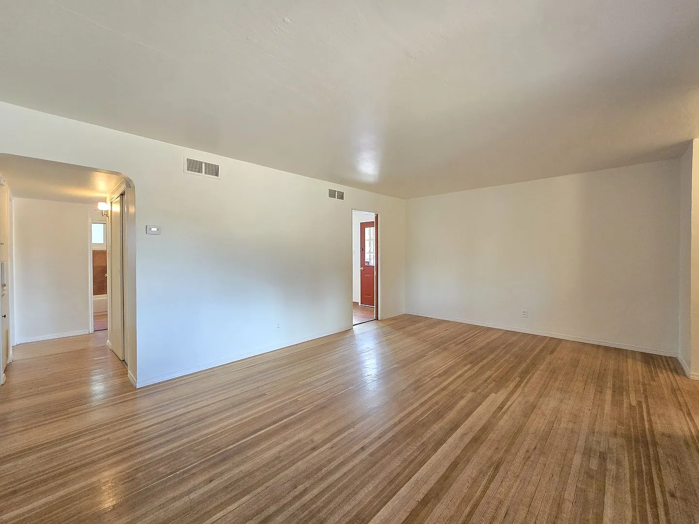 1226 Vitalia St — Photo 3
