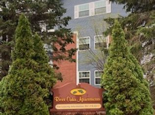 550 Cottonwood Ave APT 107, Hartland, WI 53029