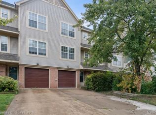 483 W Lincoln Ave, Madison Heights, MI 48071
