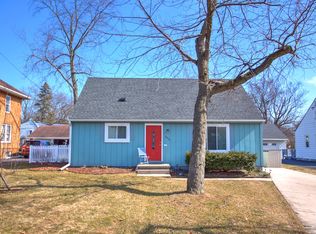 2555 Elmwood Ave, Ann Arbor, MI 48104
