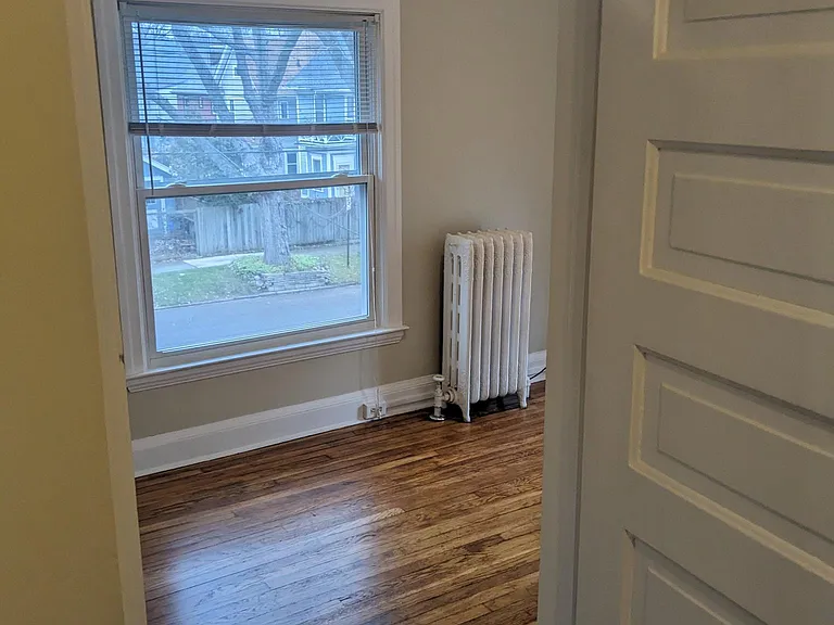 1024 Chester St SE #2 — Photo 4
