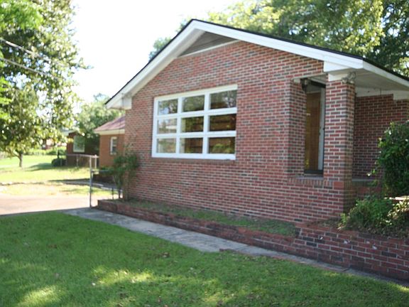 3rd image of 12 Ladonia Dr