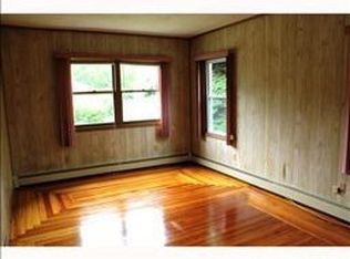 387 Sargent St, Warwick, RI 02888