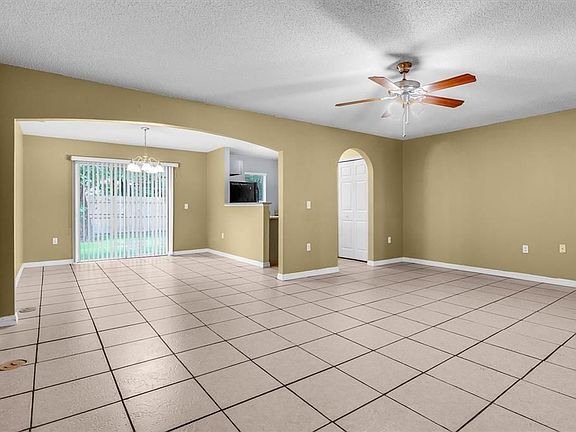 4th image of 9960 Ashburn Lake Dr