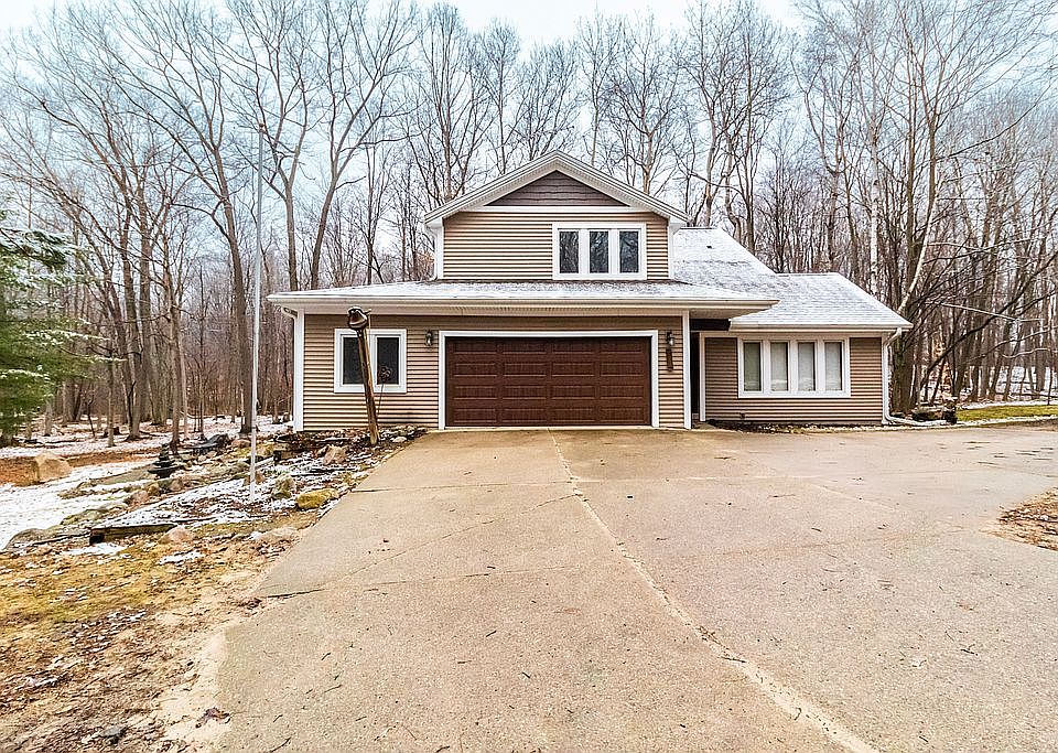 1st image of 2730 Heritage Ln