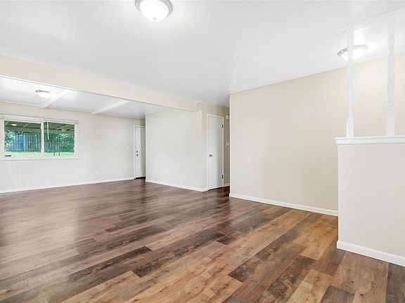 4th image of 1843 Lakeheights Ln