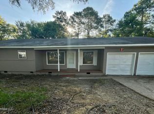 1922 Shamrock Dr, Jackson, MS 39204