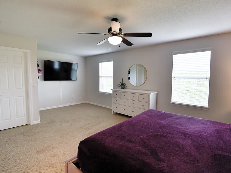 1057 Normandie Way — Photo 12