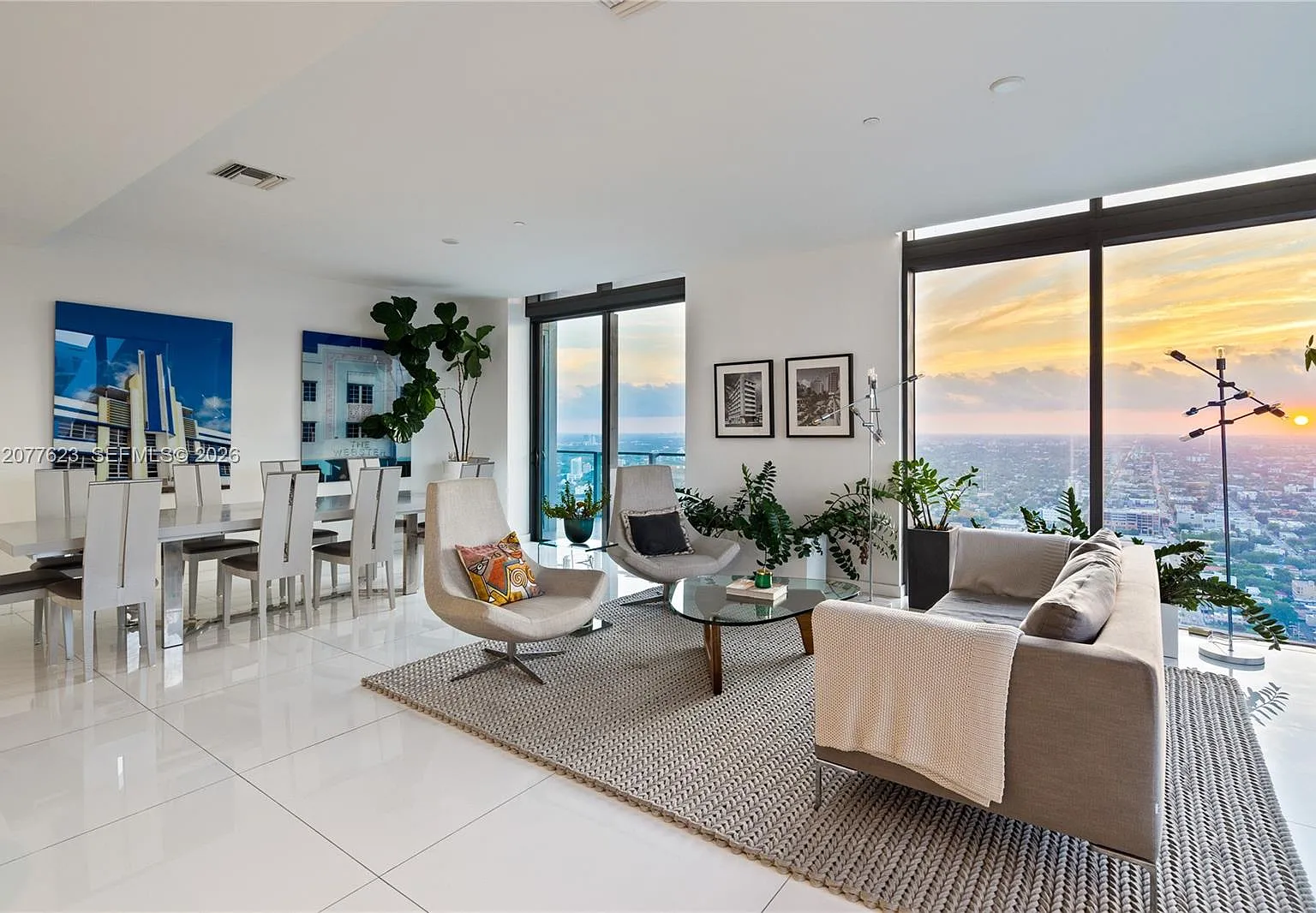 Rise Condo — Photo 4