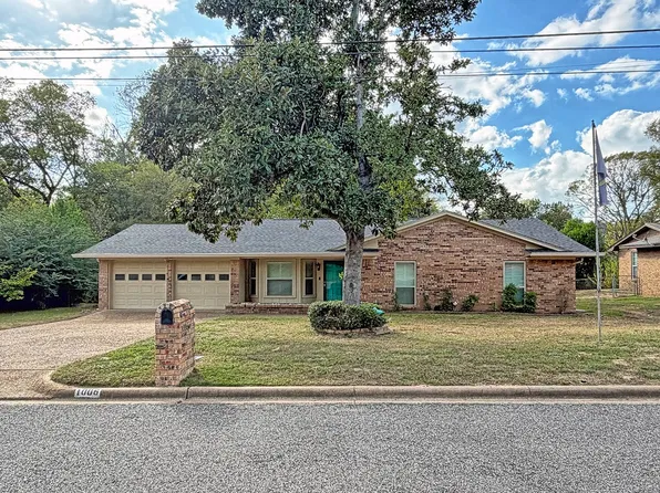 1006 Bel Air Dr, Athens, TX 75751