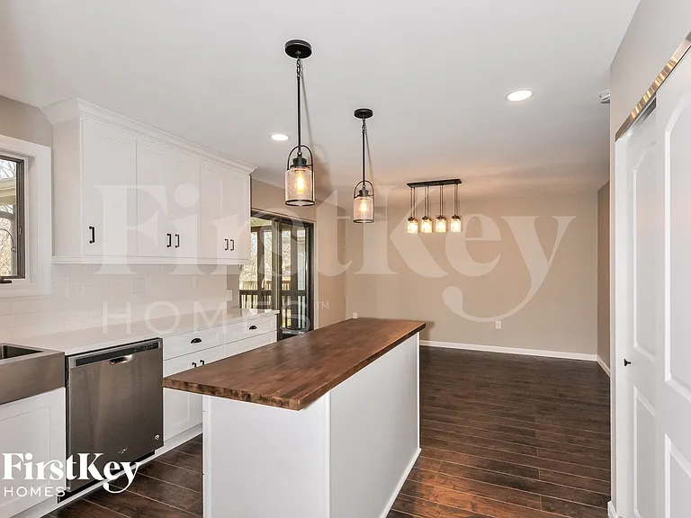 1218 Brookstone Ln — Photo 7
