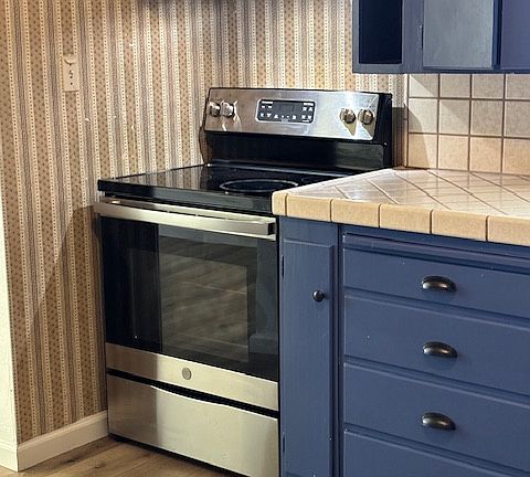 5th image of 1711 E Pacheco Blvd