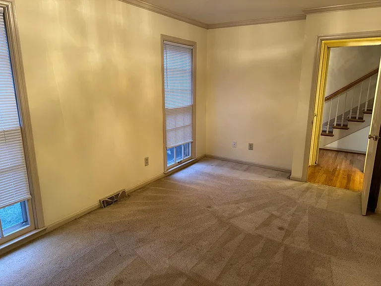 240 Chippendale Cir — Photo 29