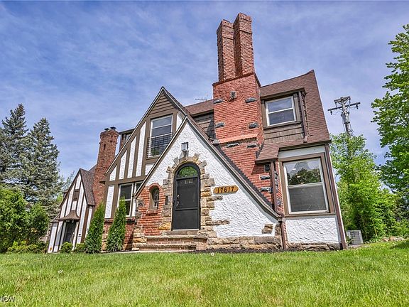3rd image of 17617 Lomond Blvd