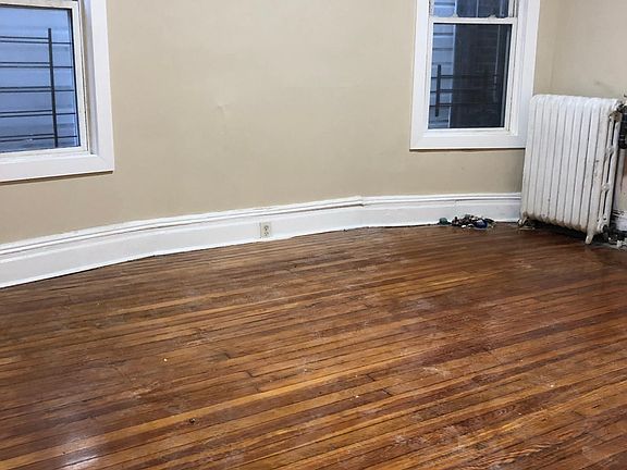 4th image of 1729 Van Buren St