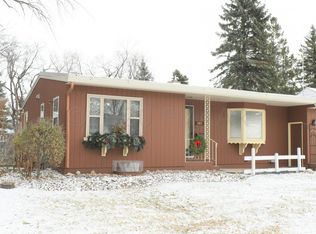 1012 9th St S, Moorhead, MN 56560