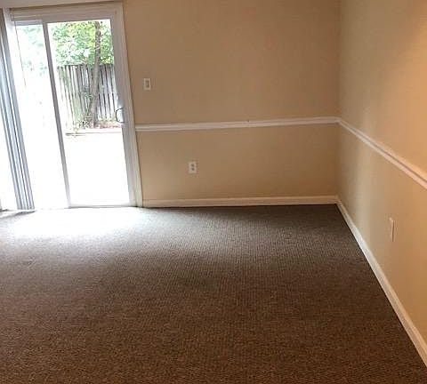 4th image of 2097 Tanglewood Dr