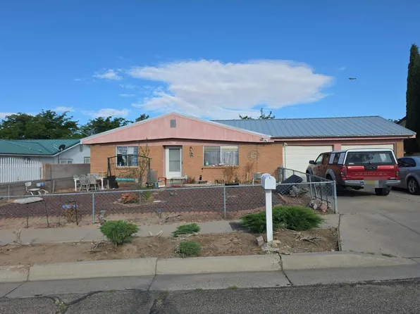 421 75th St SW, Albuquerque, NM 87121