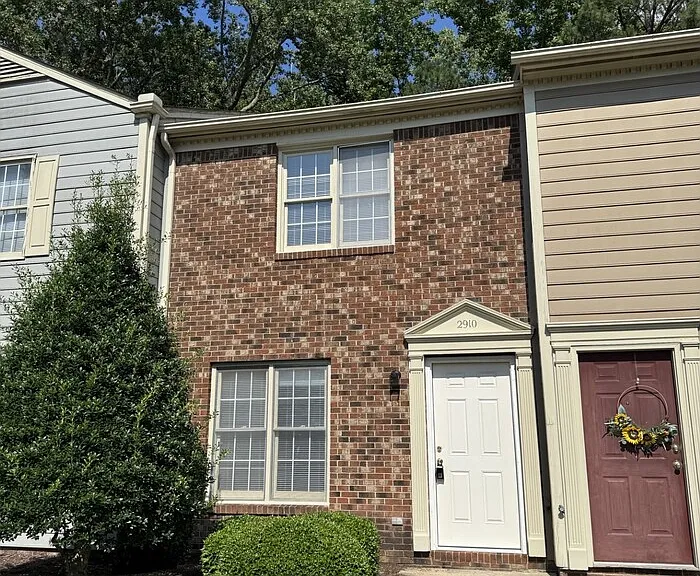 2910 Faversham Pl — Photo 1