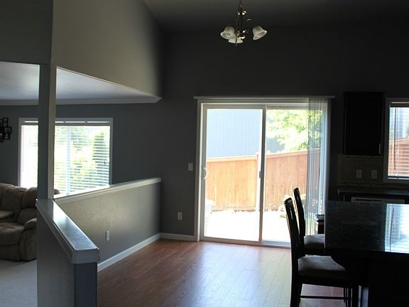 5th image of 21111 82nd St E