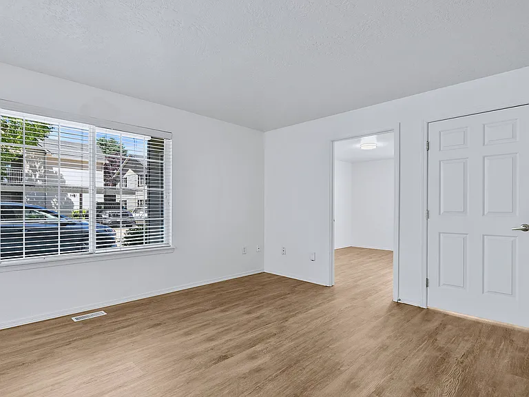 5775 N Garrett St #102 — Photo 6