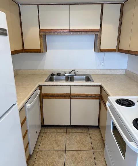 5115 N 22nd Ave #10 — Photo 9