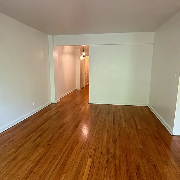 1747 Clay Ave #4F — Photo 6