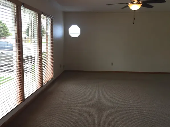 402 S Carr Ave, North Platte, NE 69101