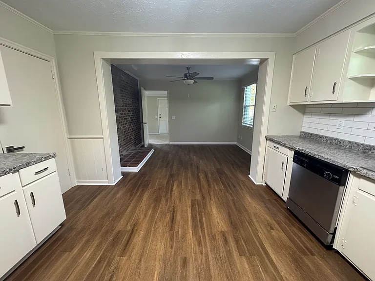 6243 Highland Ave — Photo 6