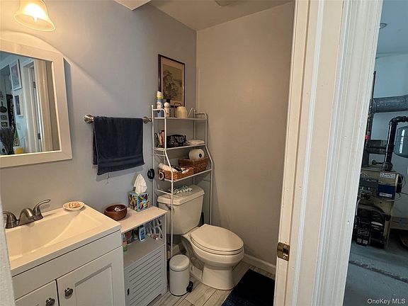 5th image of 62 Whippoorwill Rd E #A