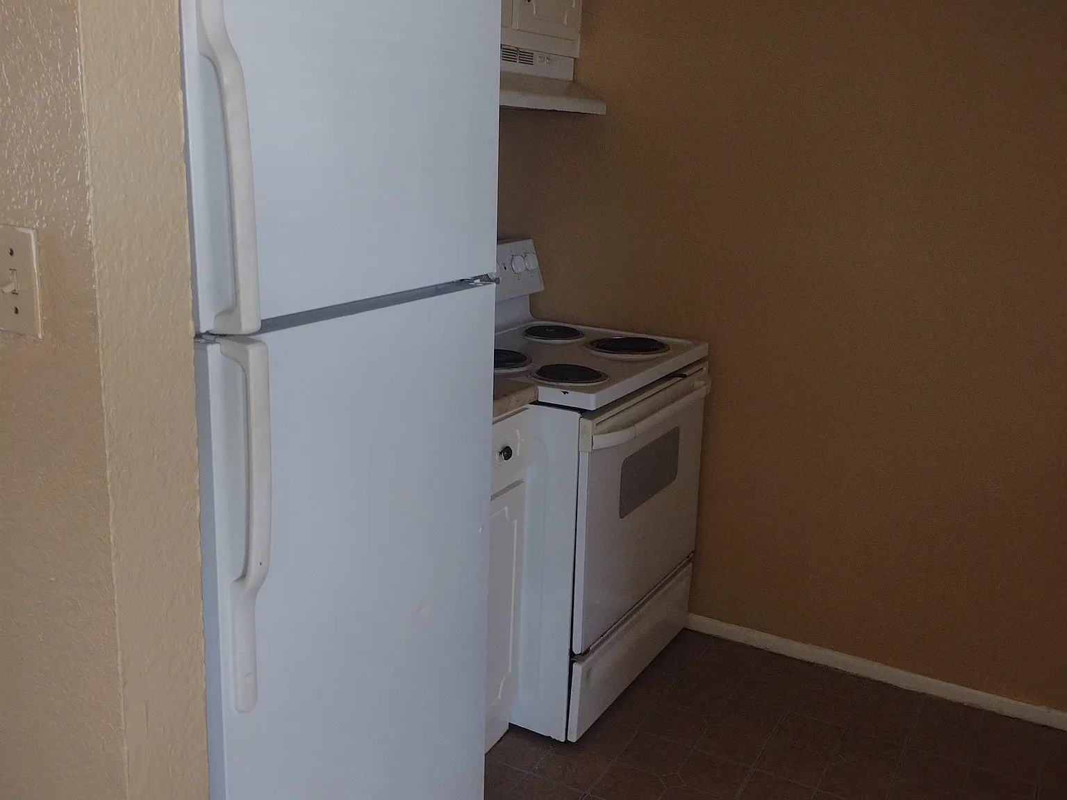 2095 La Palma St. - 34 — Photo 2