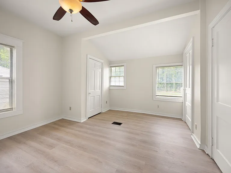 609 Country Club Rd — Photo 11