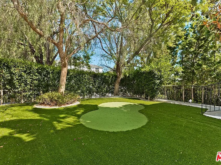 2890 Forrester Dr — Photo 40