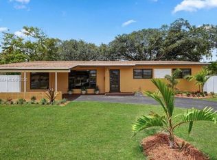 941 NW 180th Ter #1, Miami, FL 33169