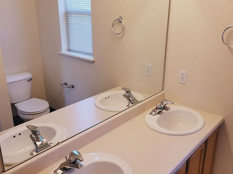 2480 Daws Dr #B — Photo 12