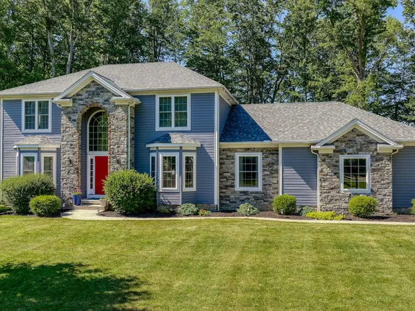 1671 Sapphire Dr, Hudson, OH 44236