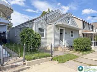 8 E Holland St, Summit Hill, PA 18250
