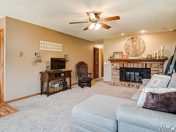 5th image of 104 Karen Ct